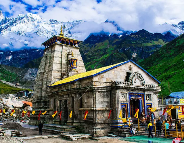 Kedarnath temple beneath the Himalaya